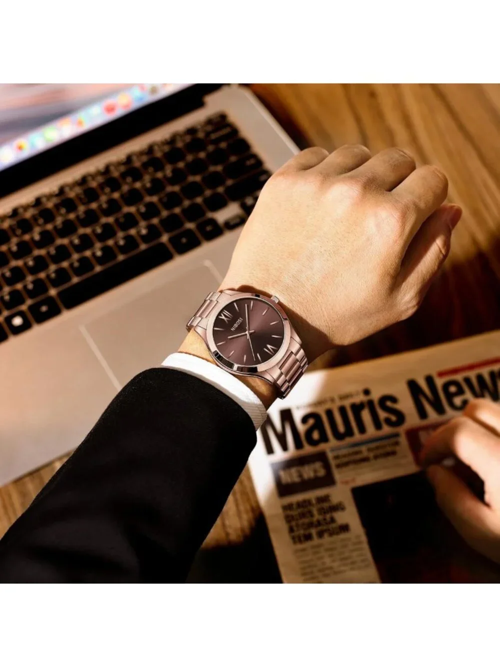 Stylish Men's Analog Quartz Watch - Waterproof Stainless Steel, Minimalist